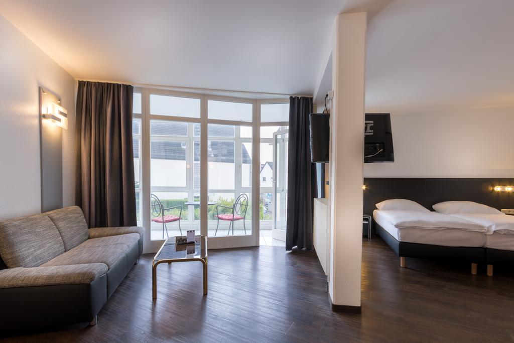 Turmhotel Rhein-Main Dreieich Exterior photo